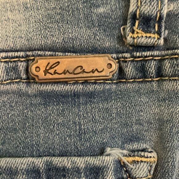 KanCan Estilo Light Wash Denim Shorts Size Medium - Picture 2 of 4